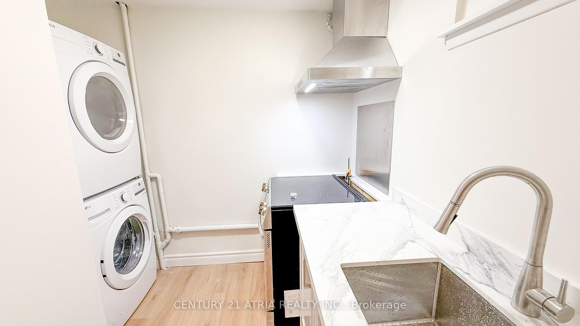 151 Fenn Avenue, Toronto C12 — photo 5 of 5