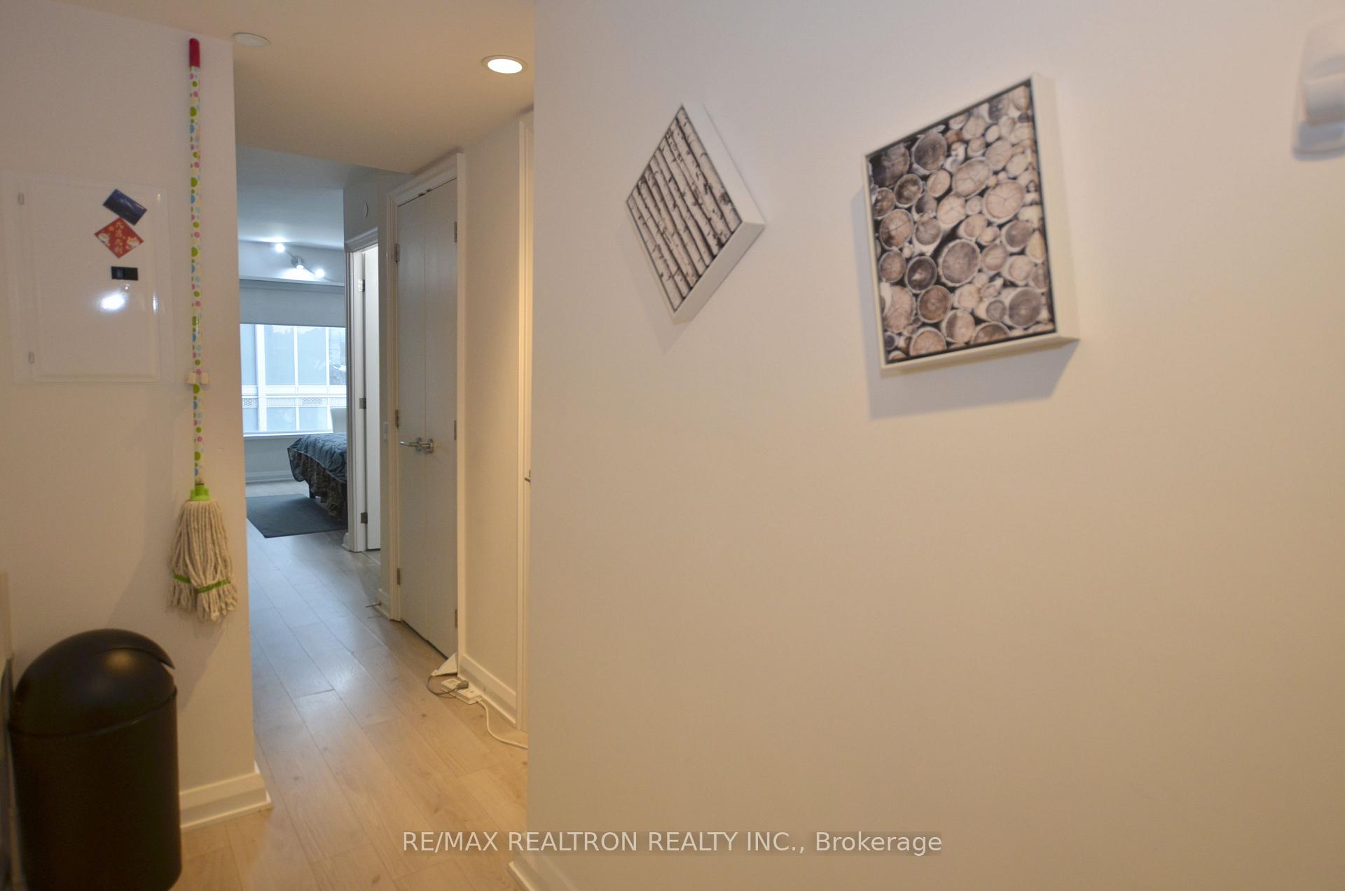 155 Yorkville Avenue 713, Toronto C02 — photo 3 of 5