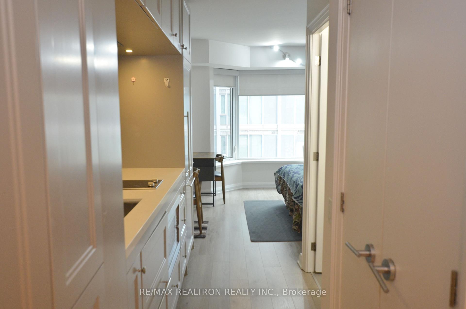 155 Yorkville Avenue 713, Toronto C02 — photo 5 of 5
