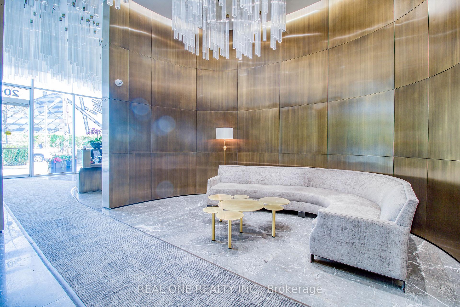 200 Bloor Street W 3104, Toronto C02 — photo 3 of 5
