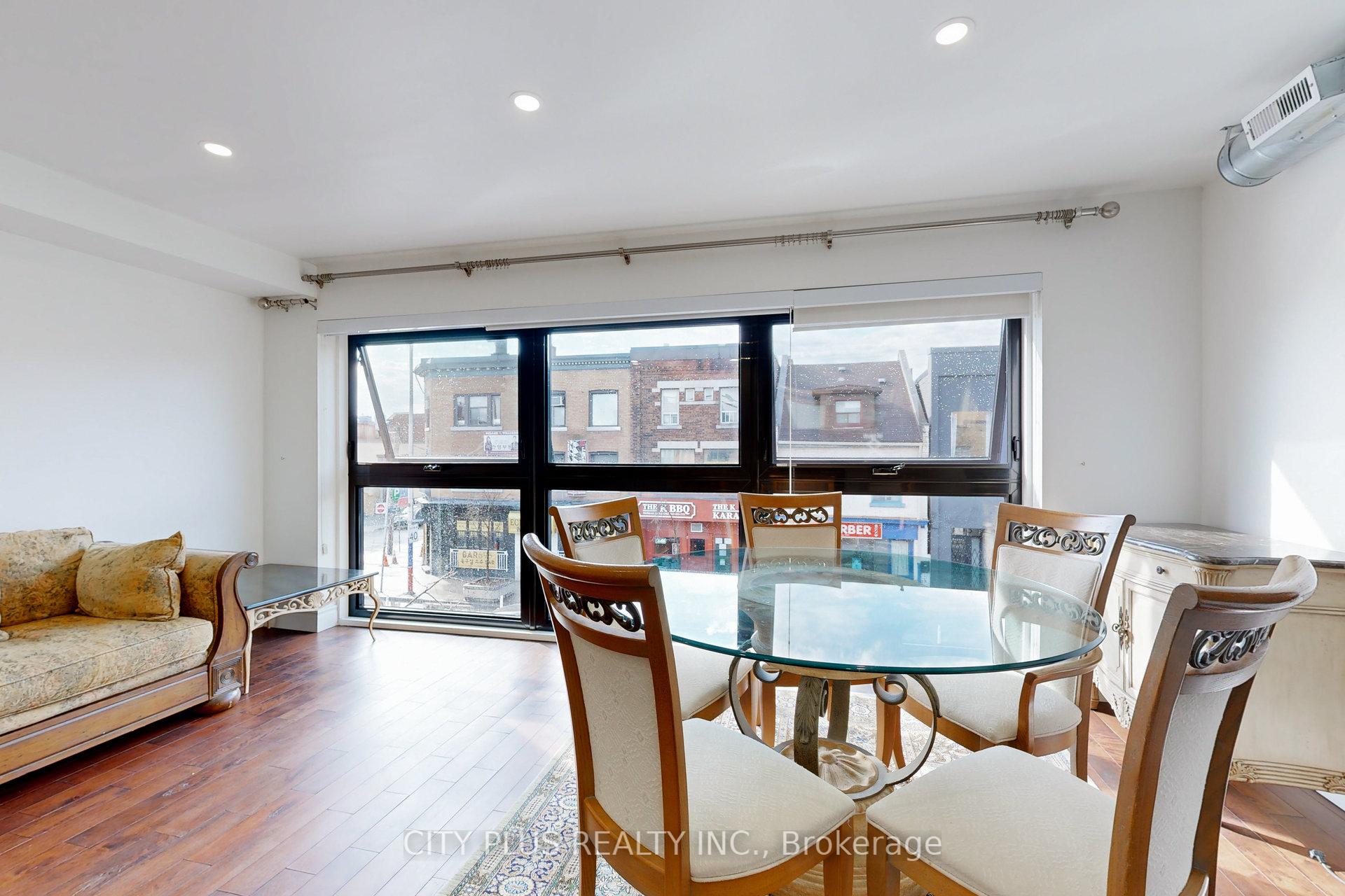 704 Bloor Street W, Toronto C02 — photo 5 of 5