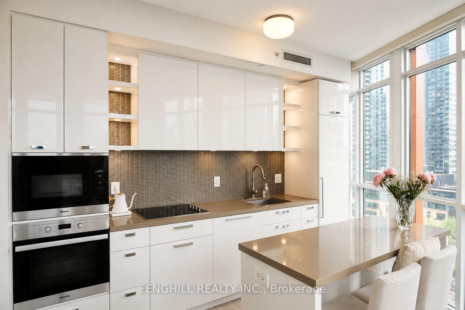 32 Davenport Road 1108, Toronto C02, ON M5R 0B5 — Toronto C02, Ontario