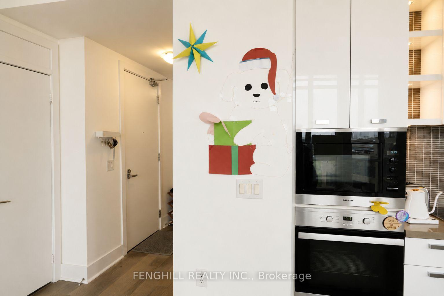 32 Davenport Road 1108, Toronto C02 — photo 5 of 5