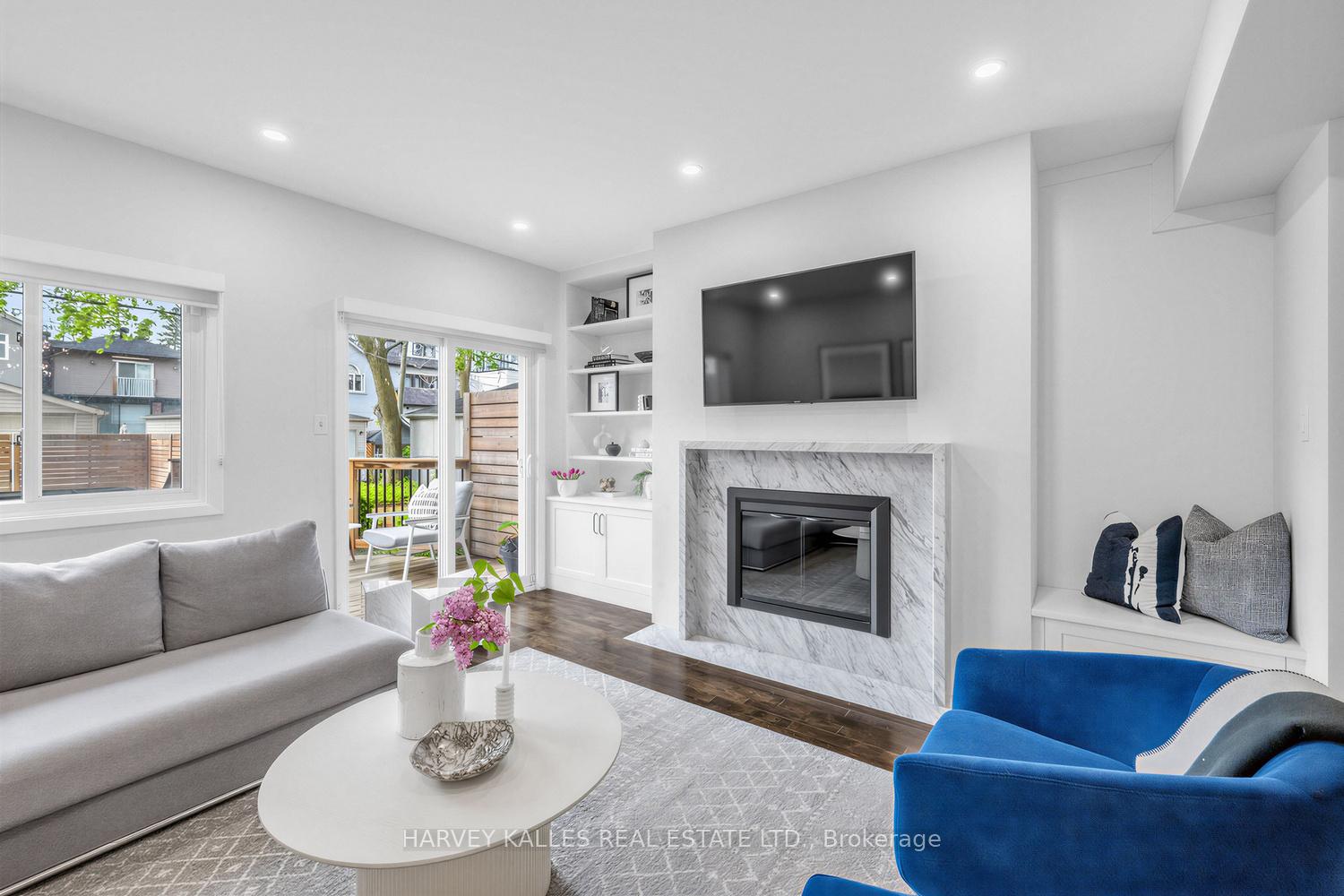 136 Bedford Park Avenue, Toronto C04 — photo 3 of 5