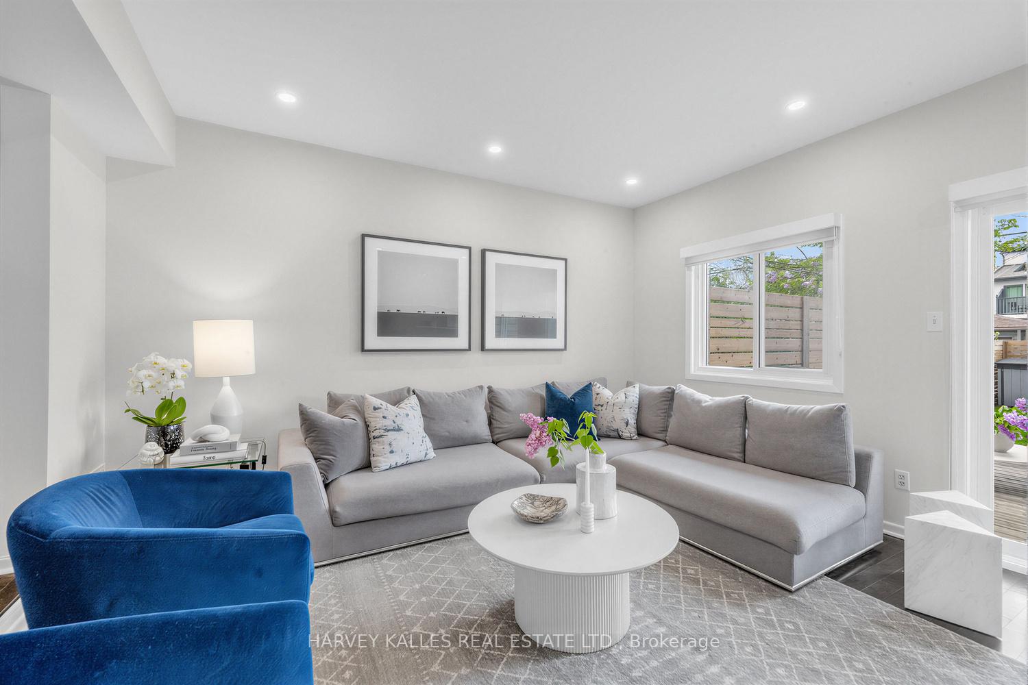 136 Bedford Park Avenue, Toronto C04 — photo 4 of 5