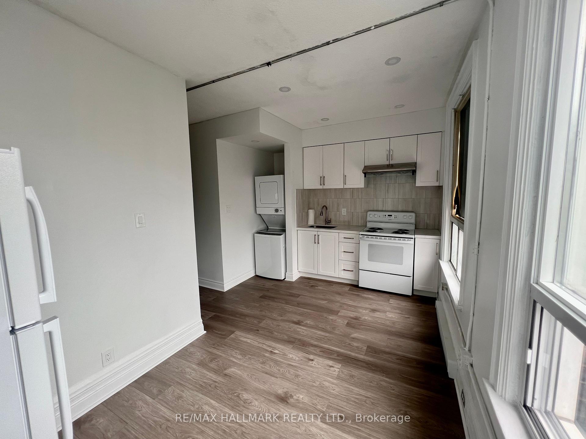 454 Bloor Street W 1, Toronto C02 — photo 2 of 5