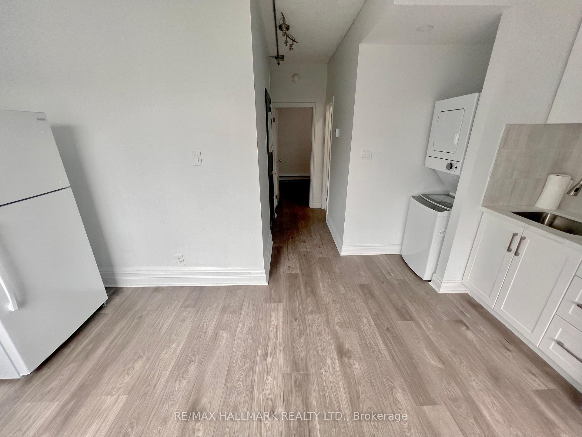 454 Bloor Street W 1, Toronto C02 — photo 3 of 5