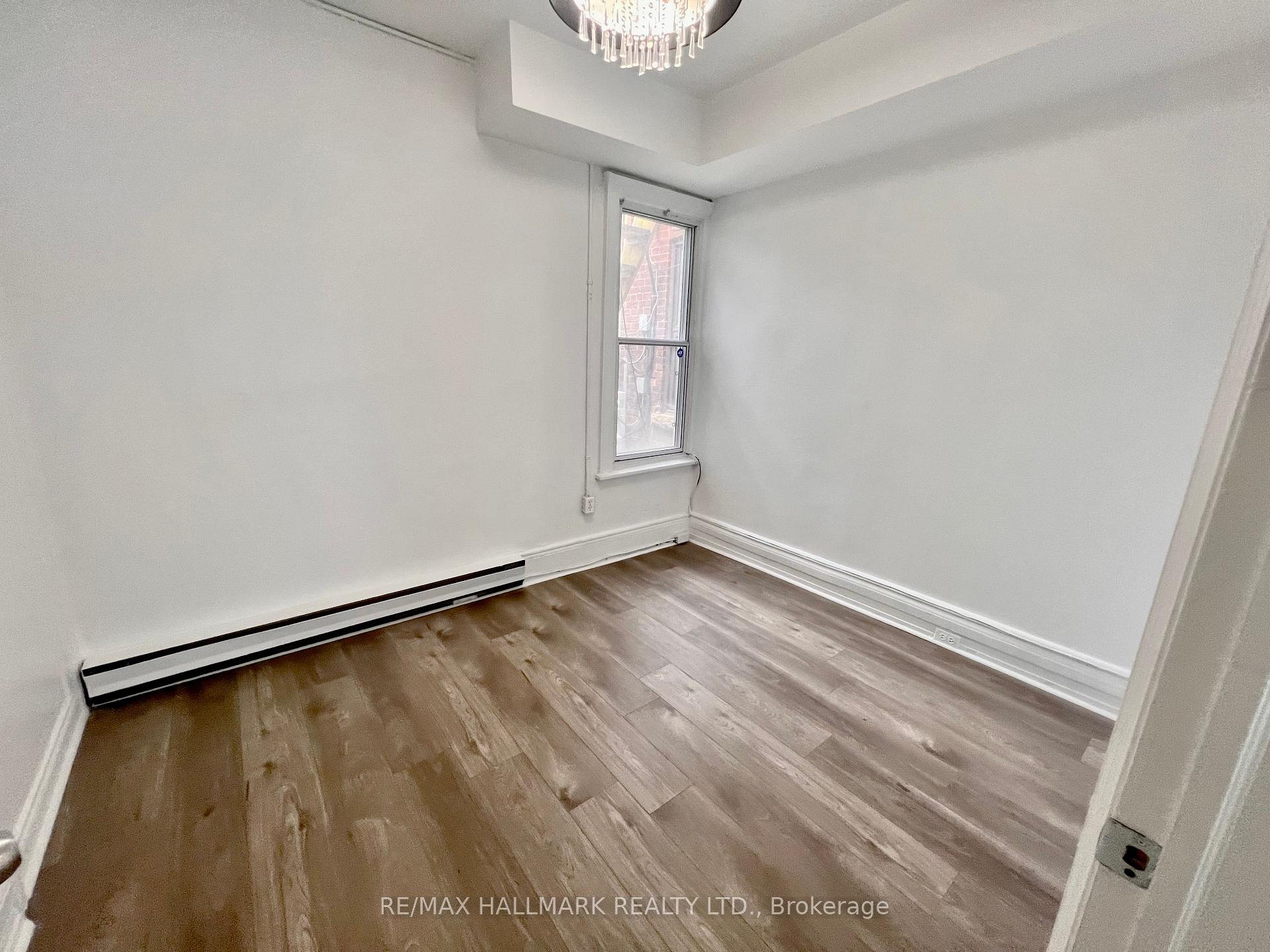 454 Bloor Street W 1, Toronto C02 — photo 4 of 5