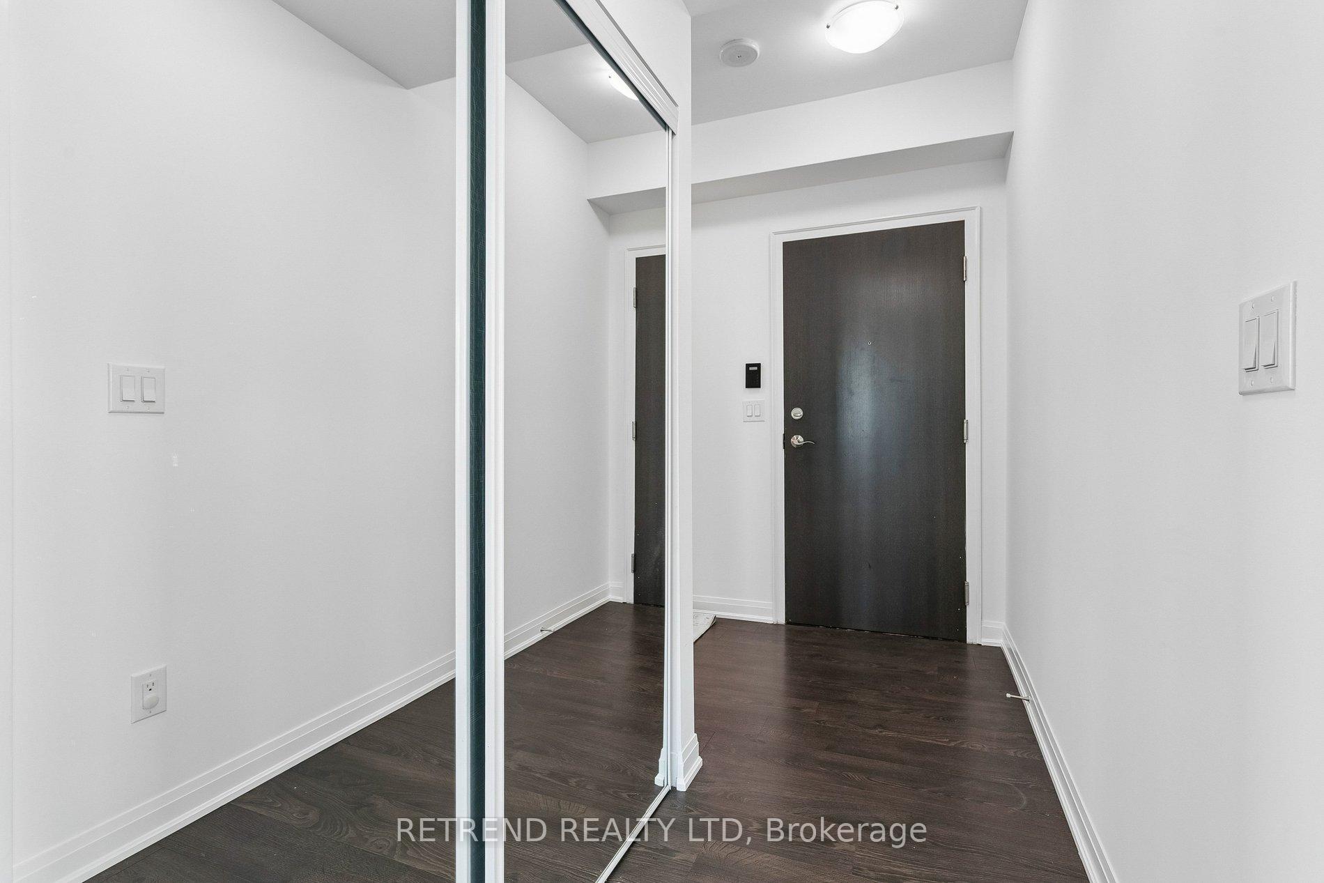 9 Bogert Avenue 2803, Toronto C07 — photo 4 of 5