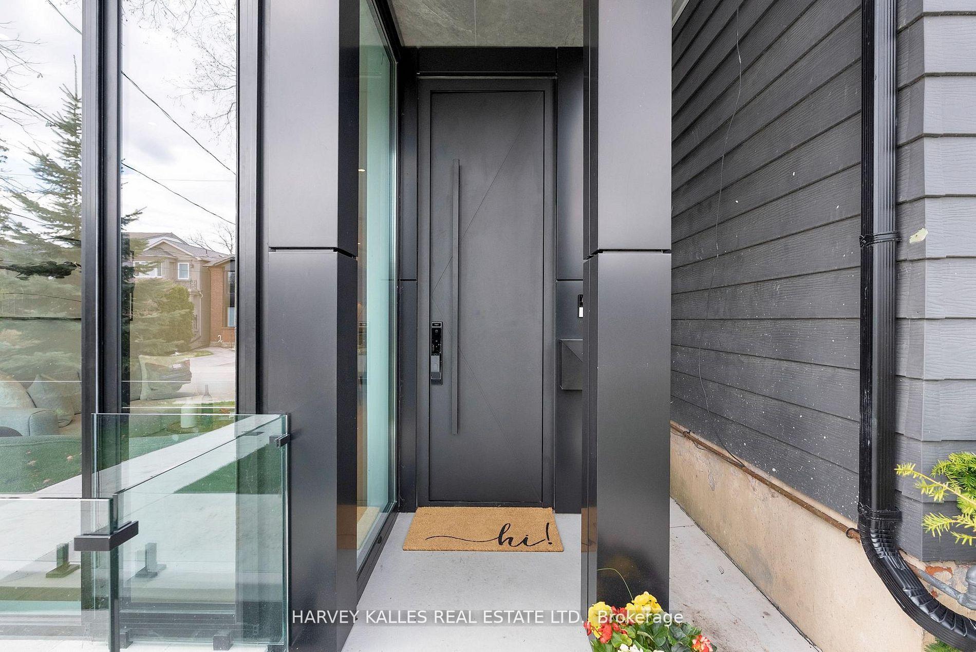 192 Woburn Avenue, Toronto C04 — photo 3 of 5