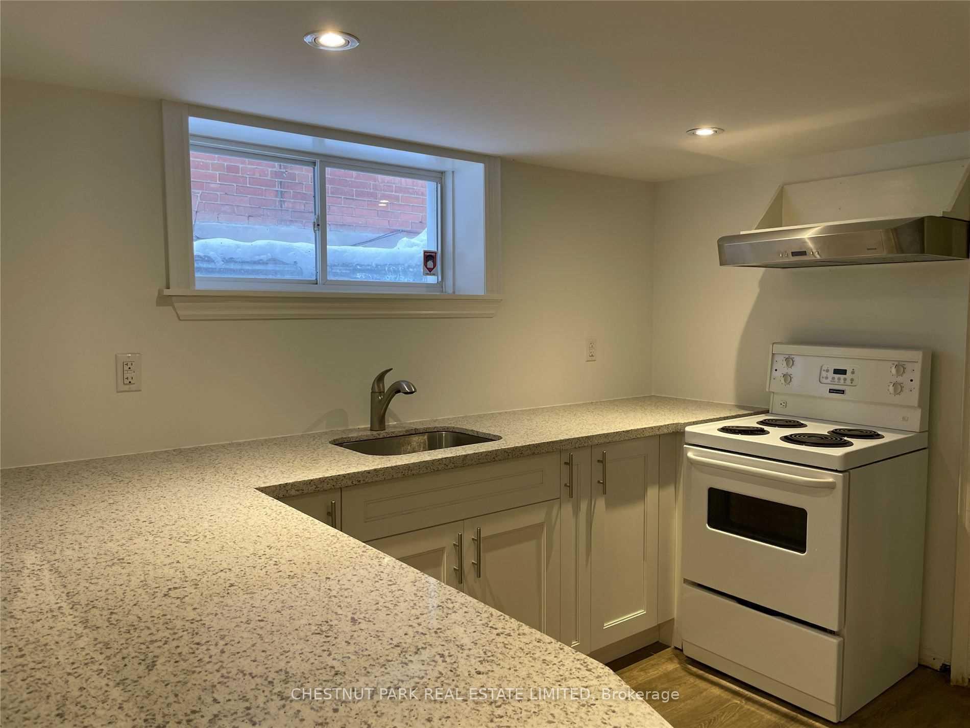 24 Strathgowan Avenue Lower, Toronto C04 — photo 2 of 5