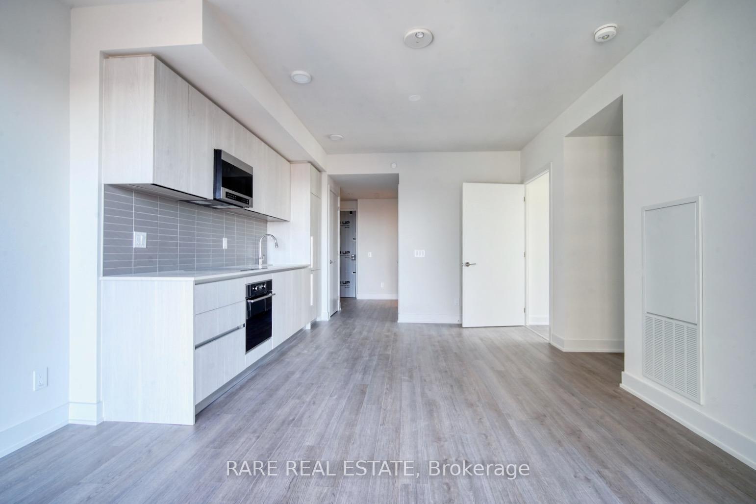 8 Cumberland Street 1408, Toronto C02 — photo 5 of 5