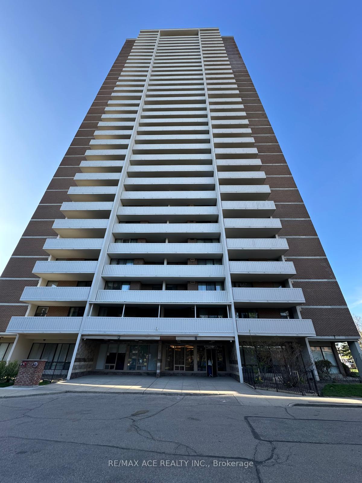 10 Tangreen Court 2807, Toronto C07, ON M2M 4B9 — Toronto C07, Ontario