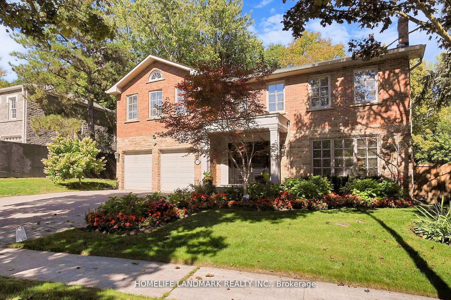 30 Bobwhite Crescent, Toronto C12 — photo 2 of 5