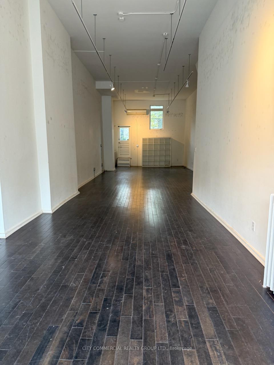 1083 Bathurst Street, Toronto C02 — photo 3 of 4