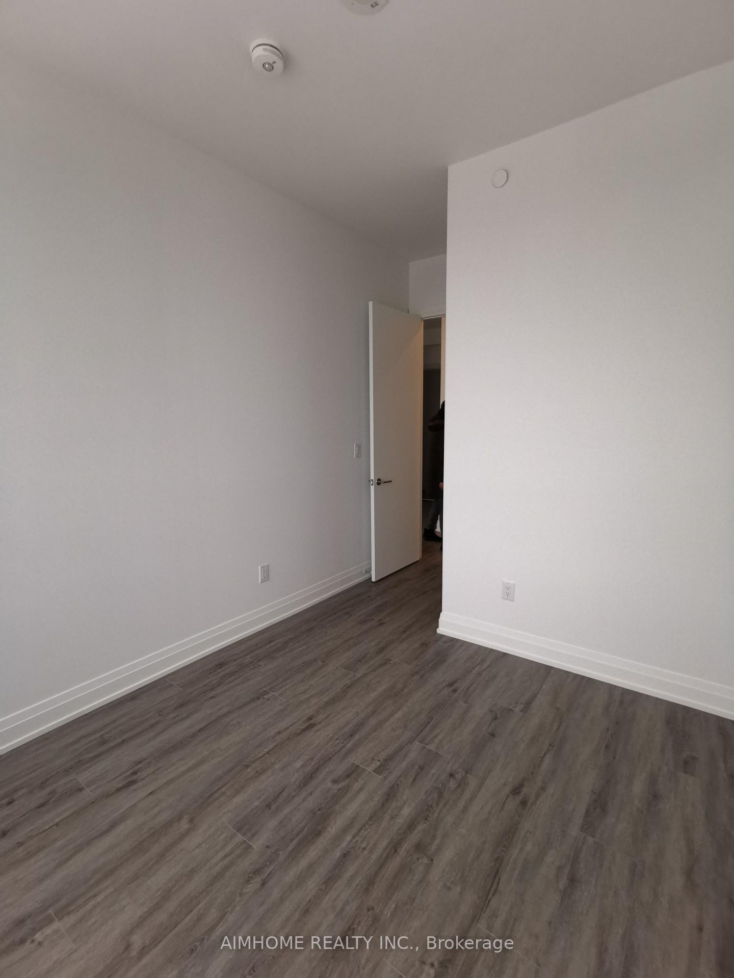 75 Canterbury Place Ph605, Toronto C07 — photo 4 of 5