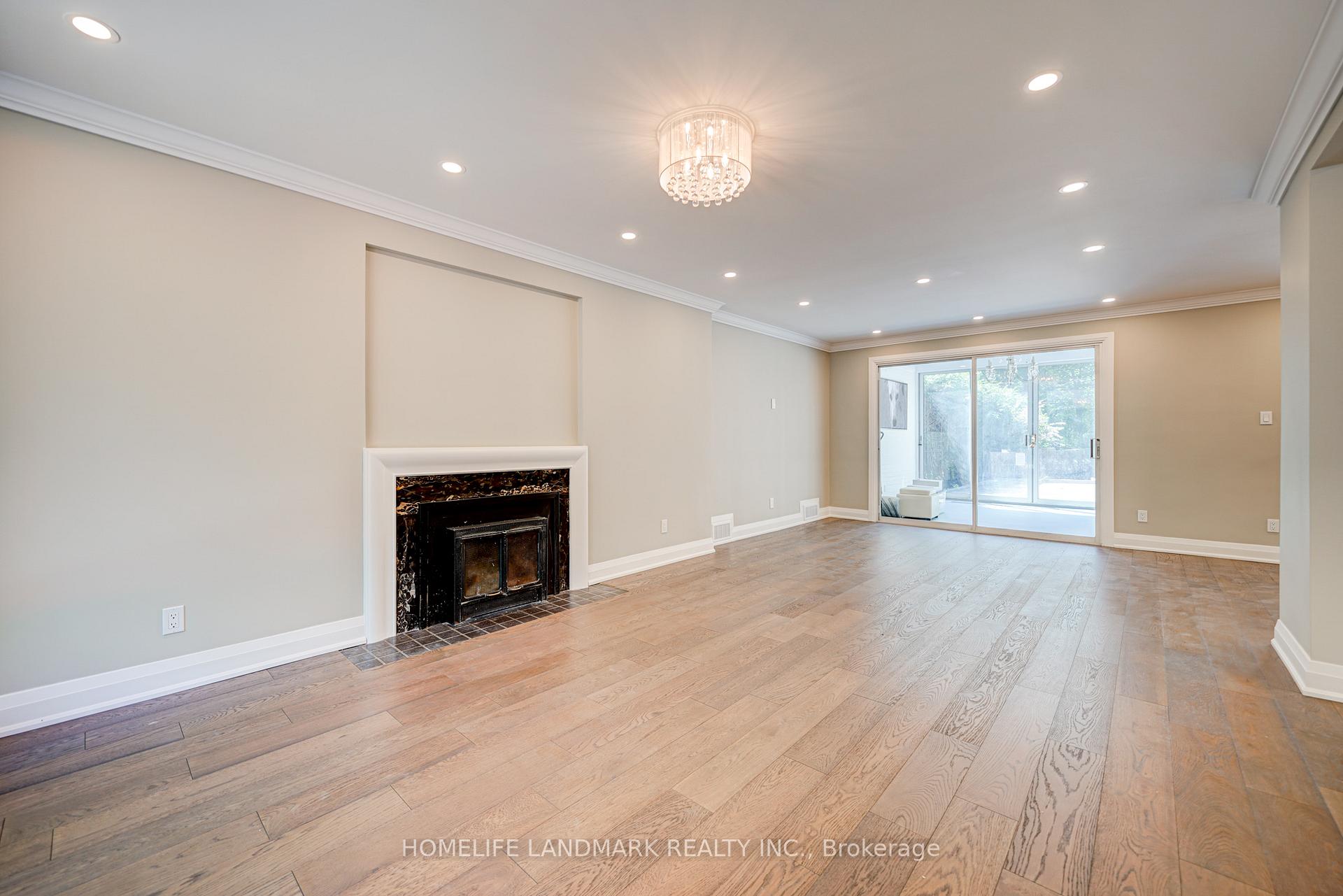 7 Knightswood Road, Toronto C12 — photo 4 of 5