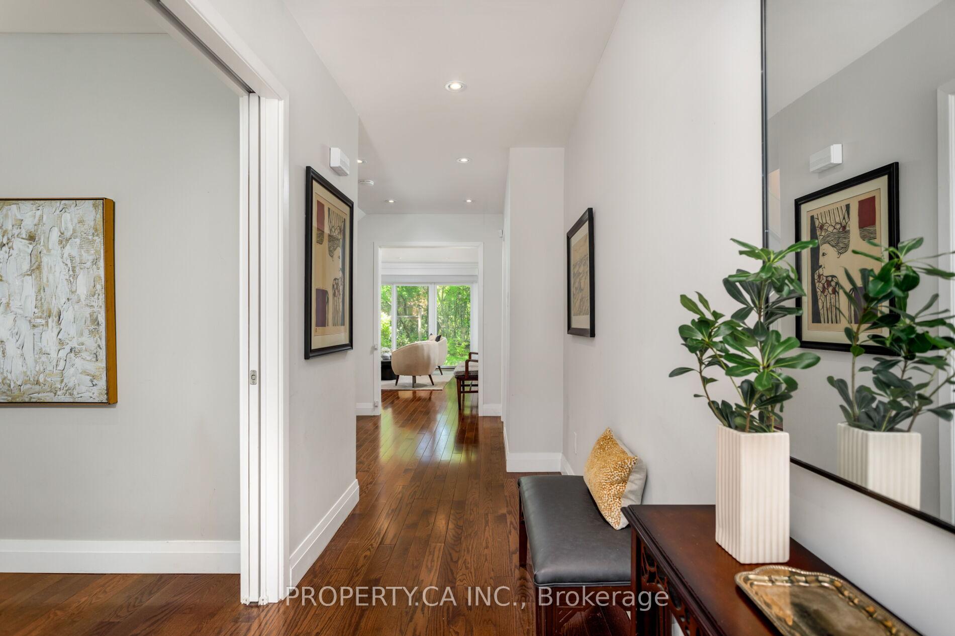 32 Crimson Millway N/A, Toronto C12 — photo 5 of 5