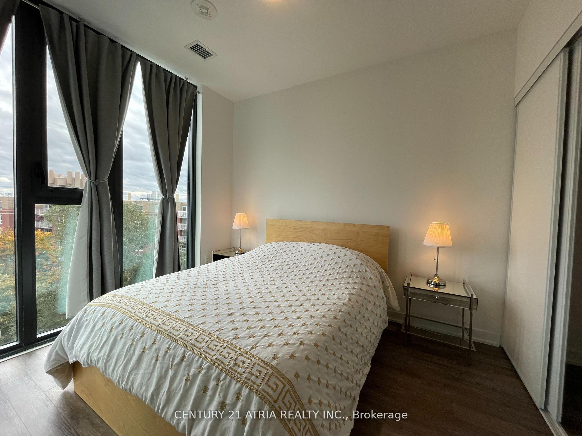 250 Lawrence Avenue 709, Toronto C04 — photo 3 of 5