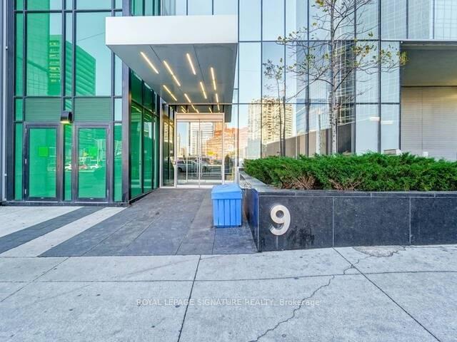 9 Bogert Avenue 3507, Toronto C07 — photo 2 of 5