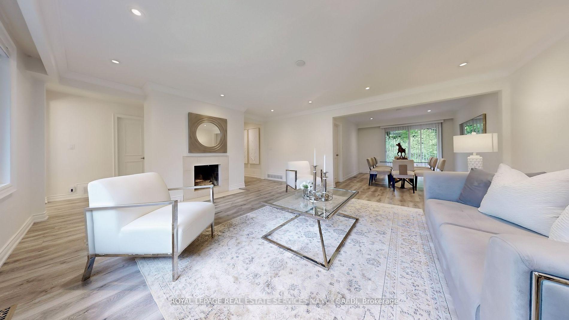 15 Farrington Drive, Toronto C12, ON M2L 2B4 — Toronto C12, Ontario