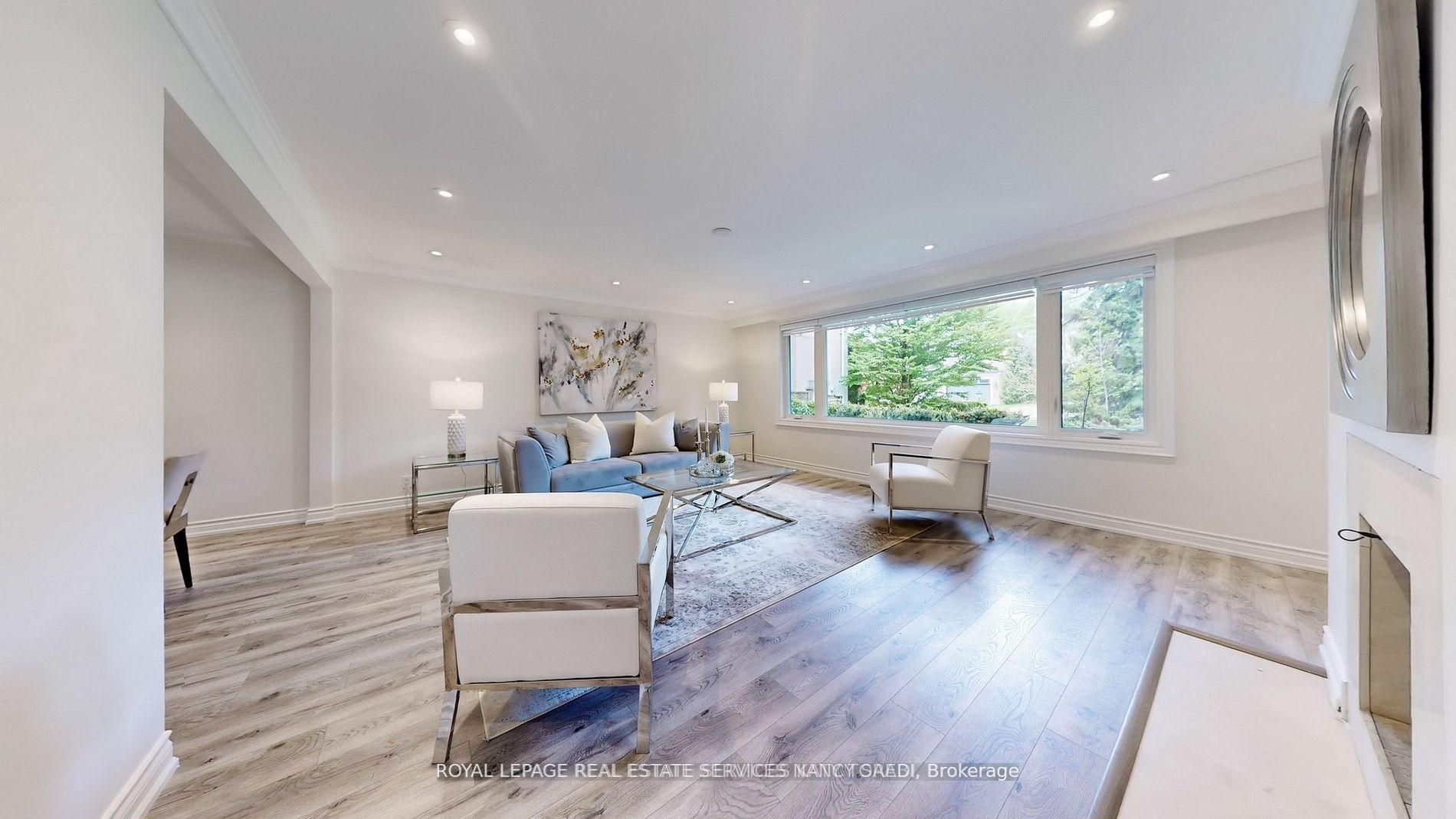 15 Farrington Drive, Toronto C12 — photo 4 of 5