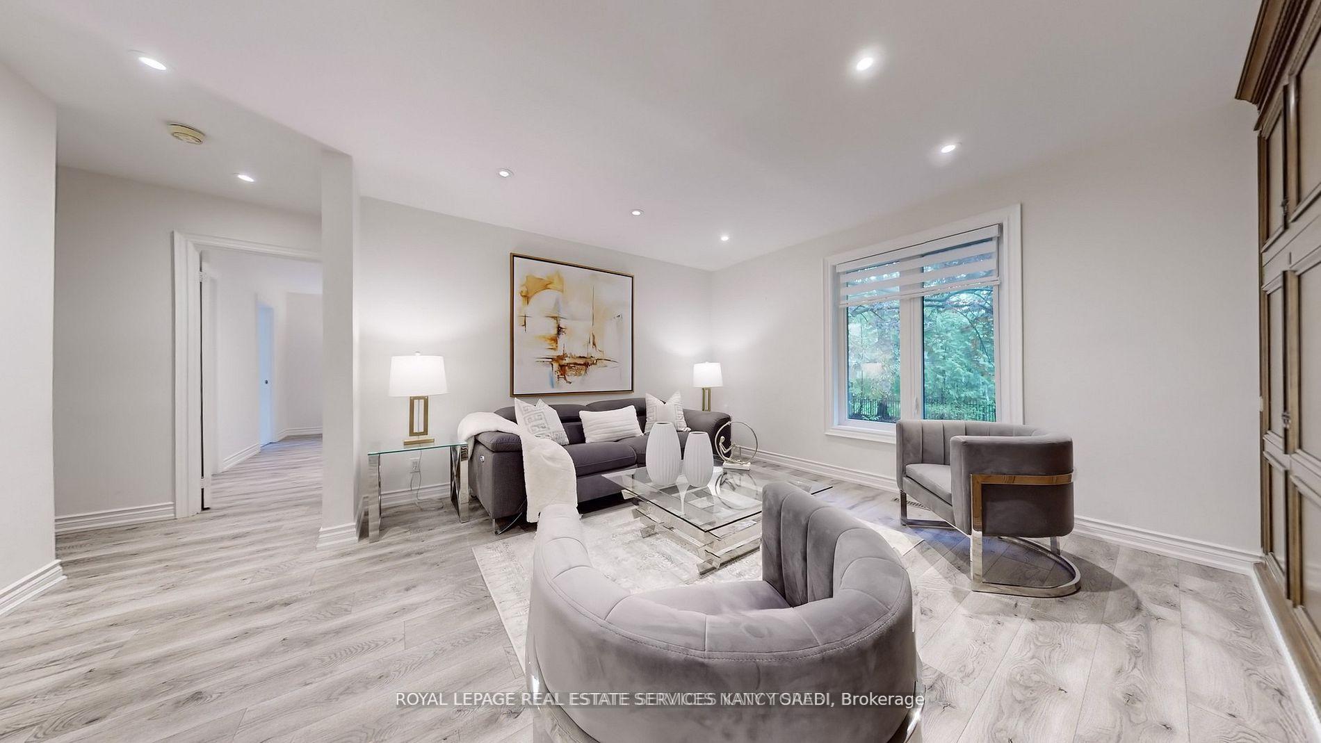 15 Farrington Drive, Toronto C12 — photo 5 of 5