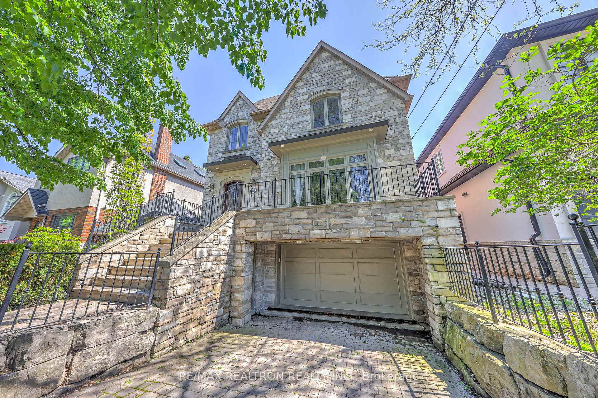 443 Melrose Avenue, Toronto C04, ON M5M 1Z8 — Toronto C04, Ontario