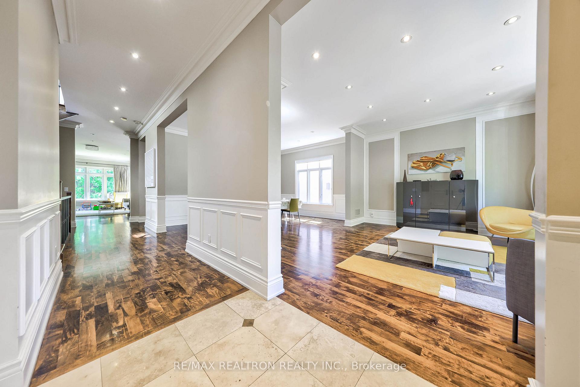 443 Melrose Avenue, Toronto C04 — photo 3 of 5
