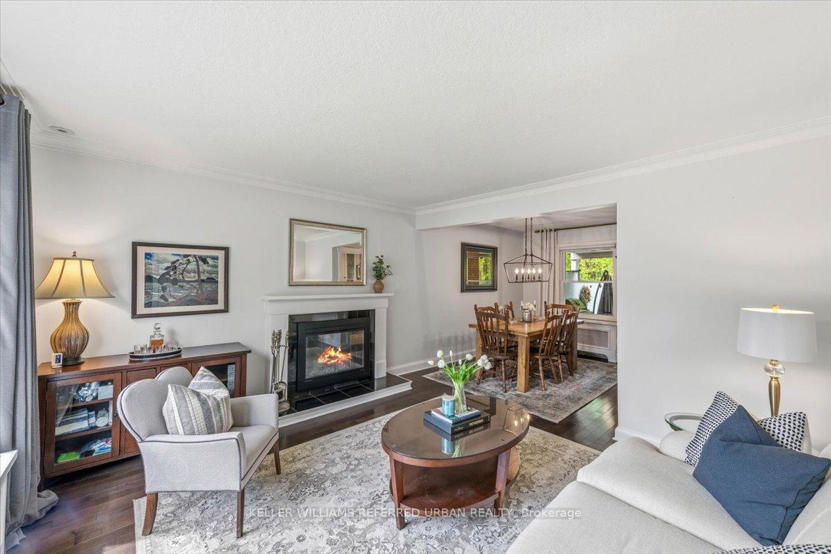19 Walker Road, Toronto C07 — photo 4 of 5