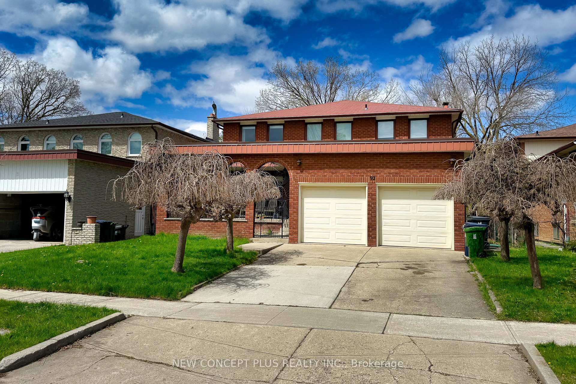 92 Charlton Boulevard, Toronto C07, ON M2M 1B9 — Toronto C07, Ontario
