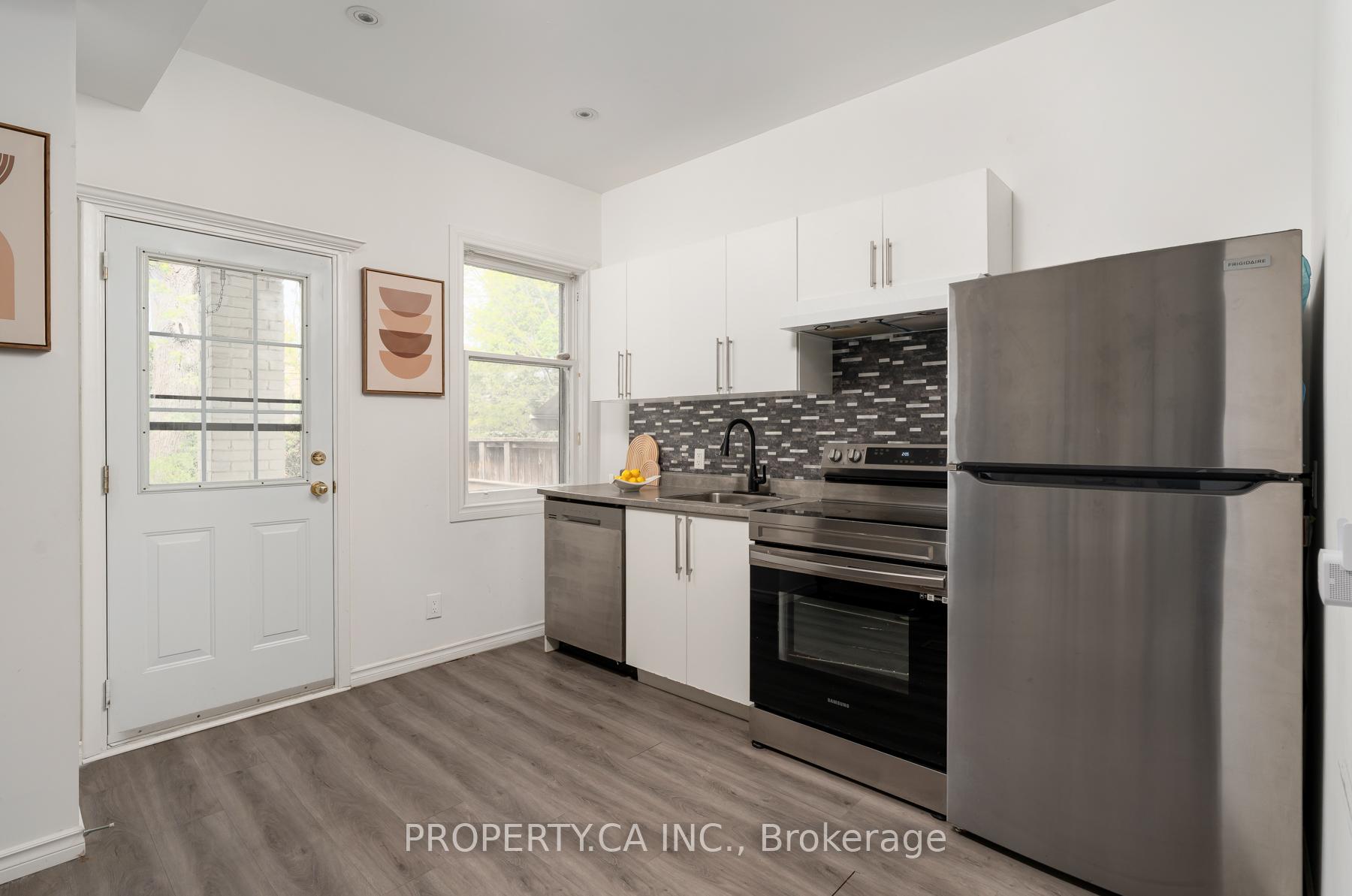 108 Albertus Avenue, Toronto C04 — photo 5 of 5