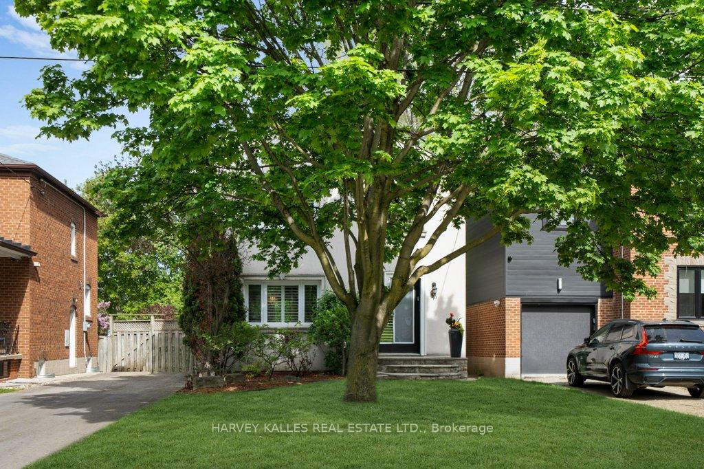 63 Westgate Boulevard, Toronto C07 — photo 2 of 5