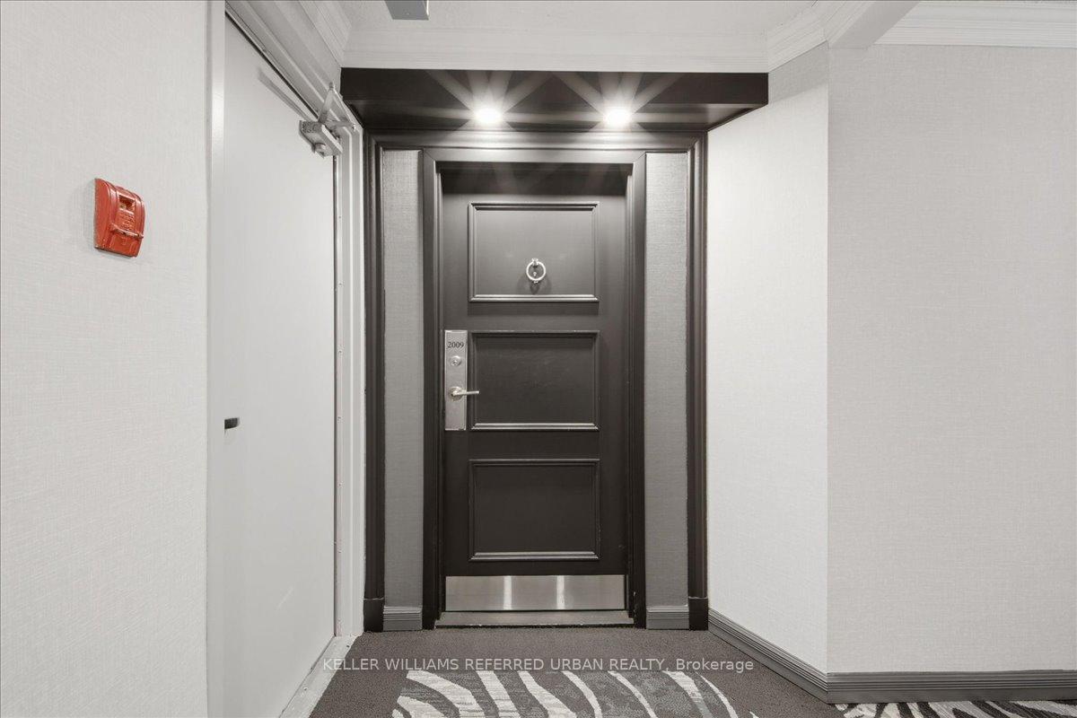 33 Elmhurst Avenue 2009, Toronto C07 — photo 5 of 5