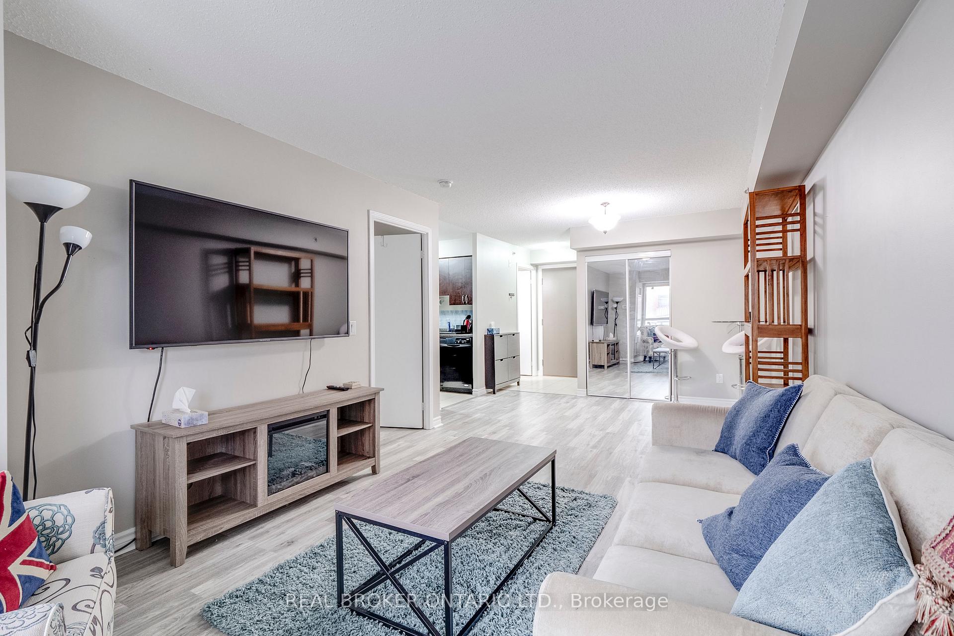 35 Saranac Boulevard 225, Toronto C04 — photo 4 of 5