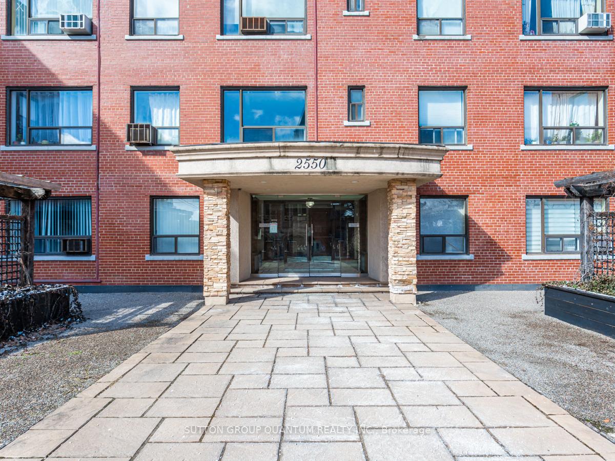 2550 Bathurst Street Suite 218, Toronto C04, ON M6B 2Z2 — Toronto C04, Ontario