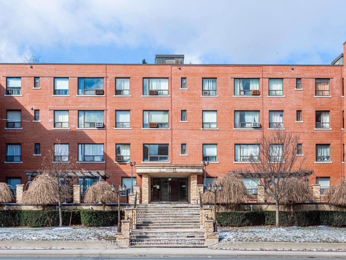 2550 Bathurst Street Suite 218, Toronto C04 — photo 2 of 5