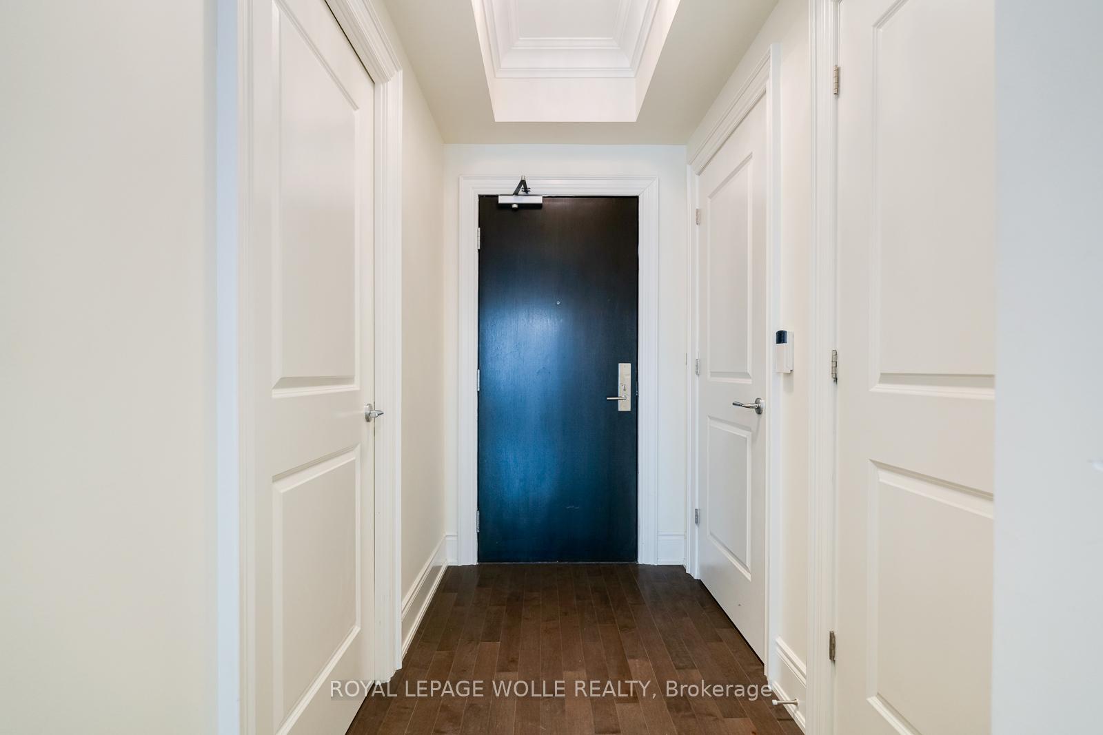 1717 Avenue Road 307, Toronto C04 — photo 2 of 5