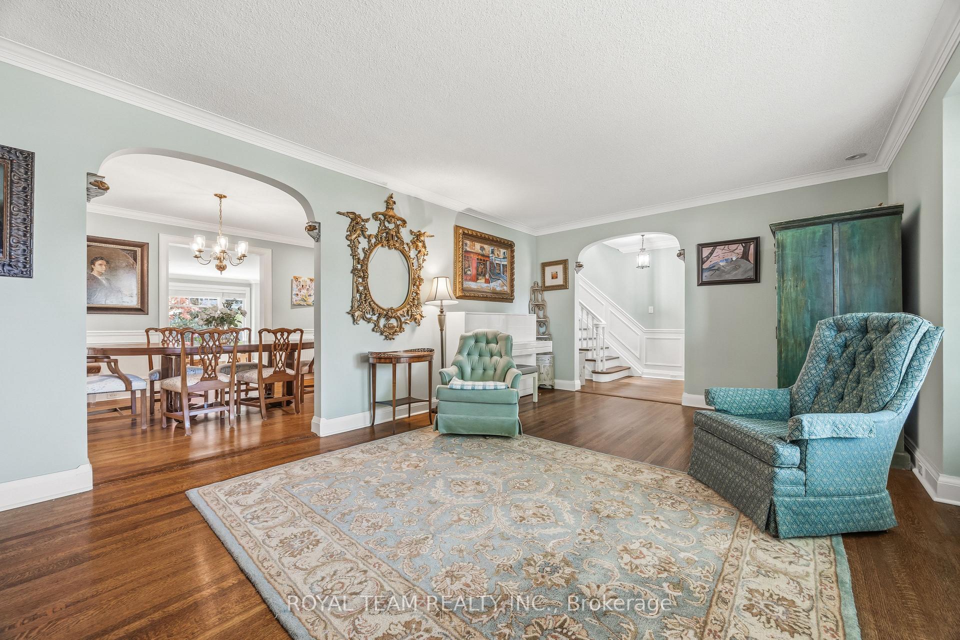 107 Esgore Drive, Toronto C04 — photo 4 of 5