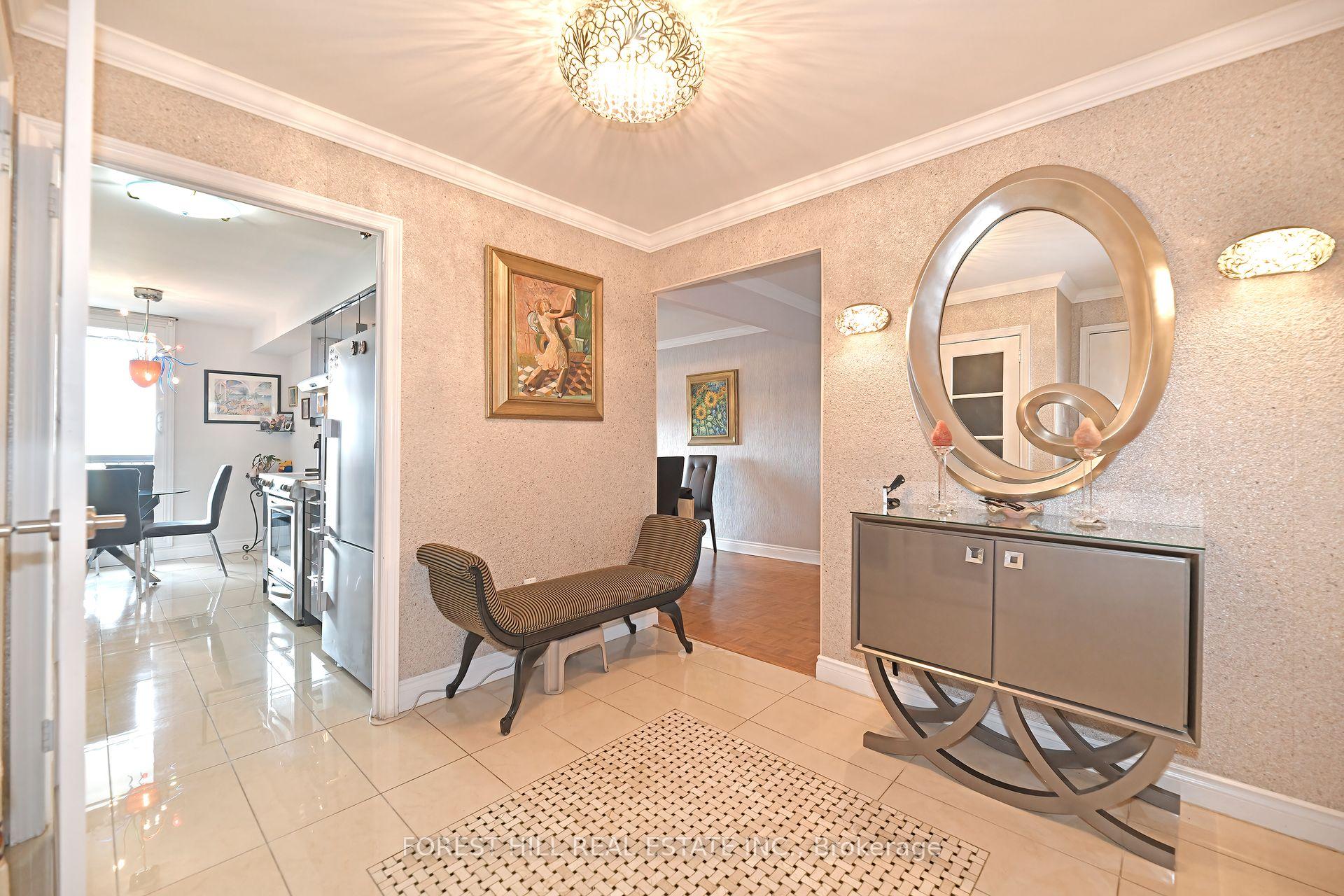 135 Antibes Drive 2404, Toronto C07 — photo 2 of 5