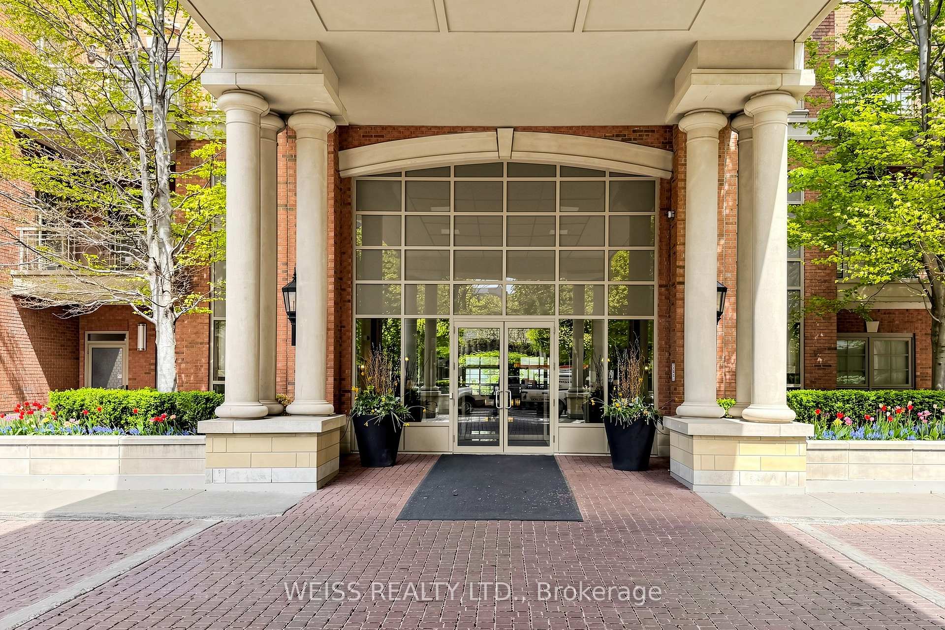 21 Burkebrook Place 114, Toronto C12 — photo 4 of 5