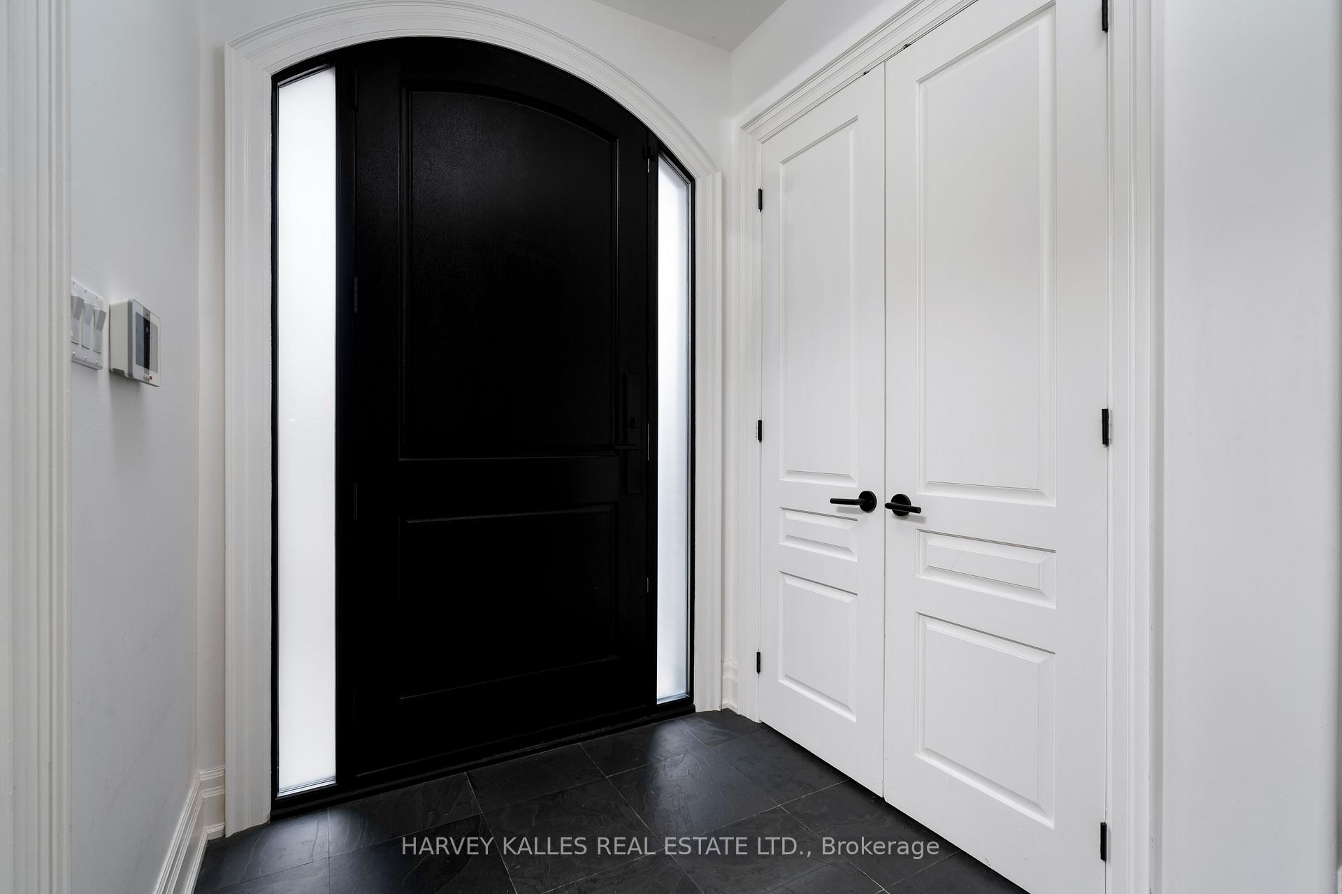 57 Burncrest Drive, Toronto C04 — photo 3 of 5