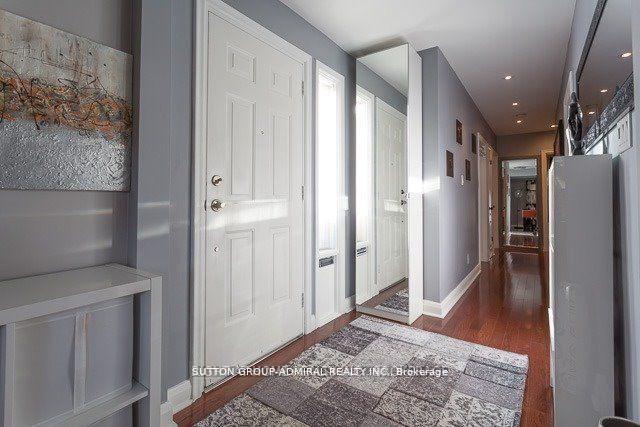 248 Park Home Avenue Main, Toronto C07 — photo 2 of 5