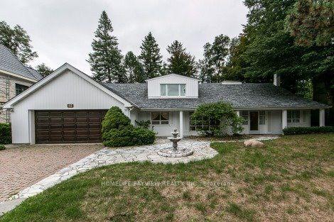 17 Royal Oak Drive, Toronto C12, ON M3C 2M3 — Toronto C12, Ontario