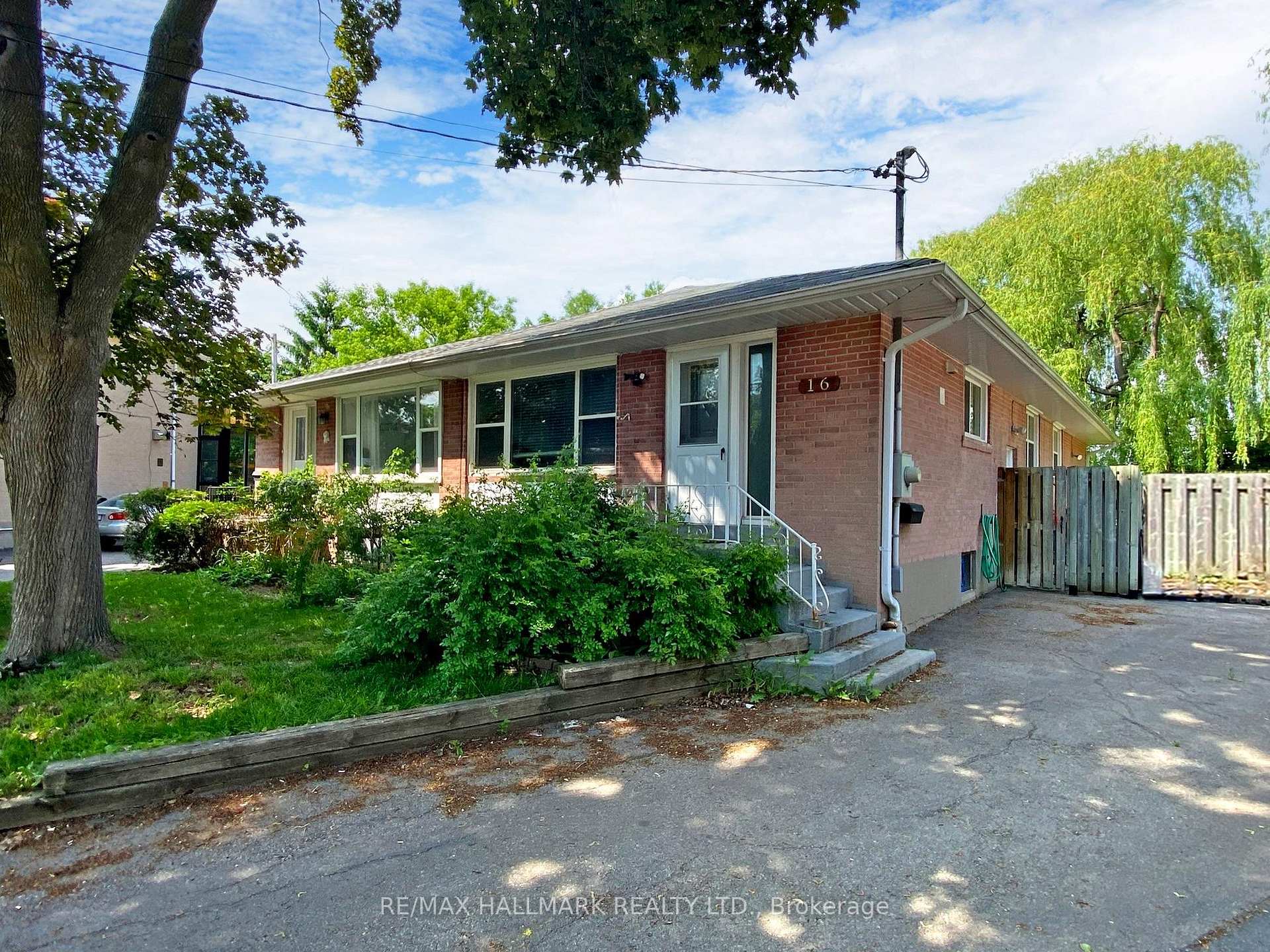 16 Dunboyne Court, Toronto C07, ON M2R 2B7 — Toronto C07, Ontario