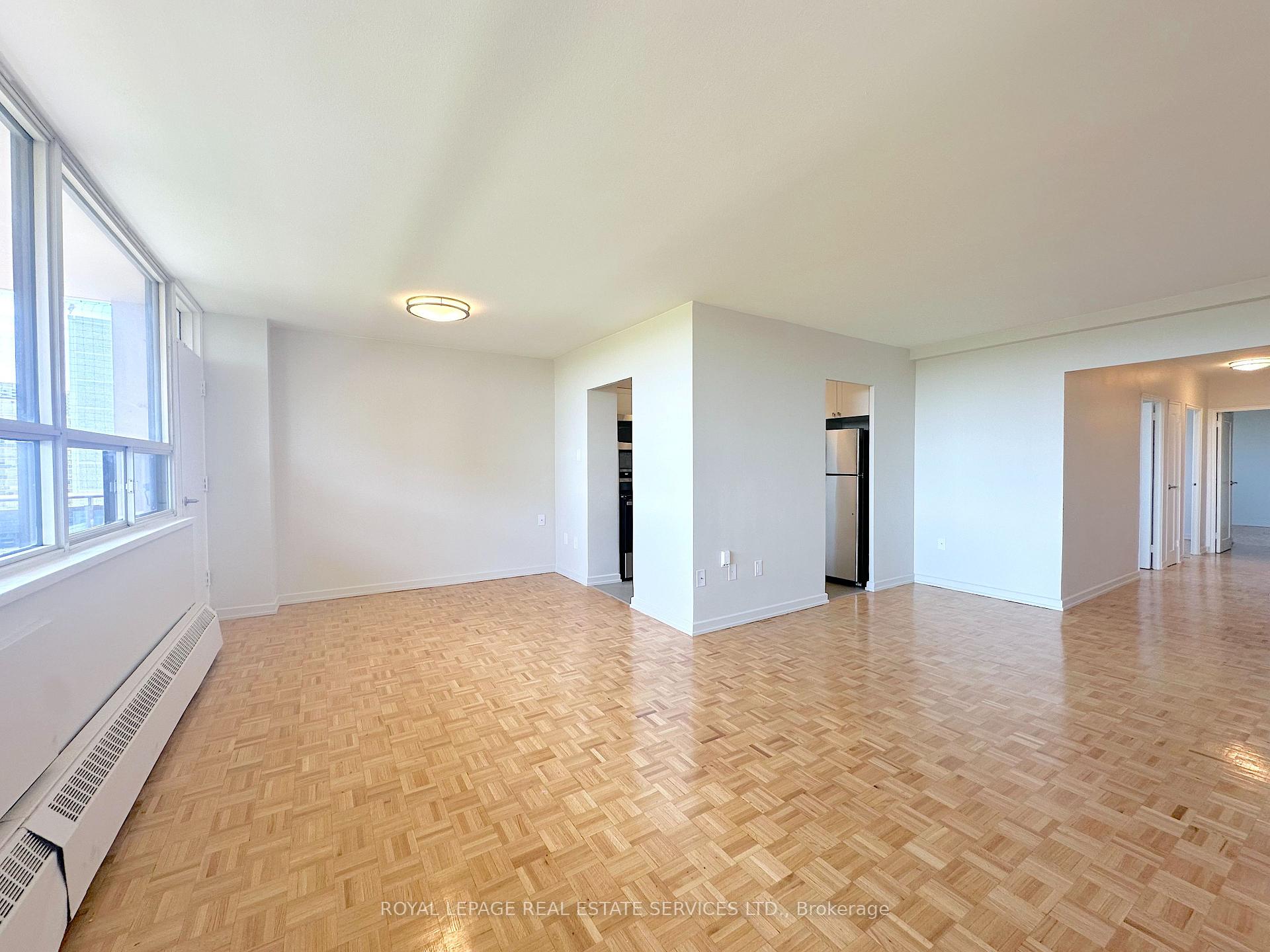 12 Rockford Road 708, Toronto C07 — photo 2 of 5