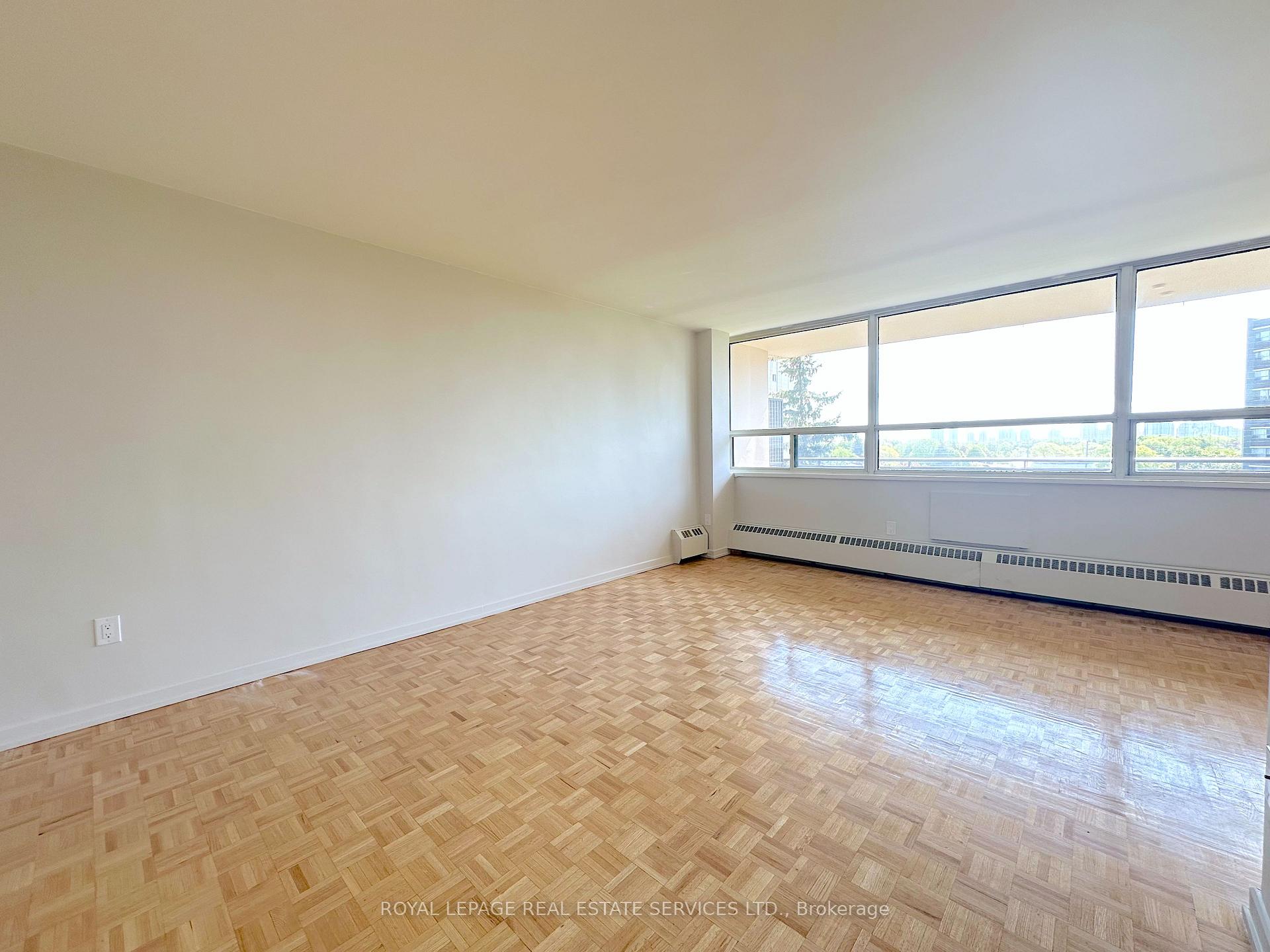 12 Rockford Road 708, Toronto C07 — photo 3 of 5