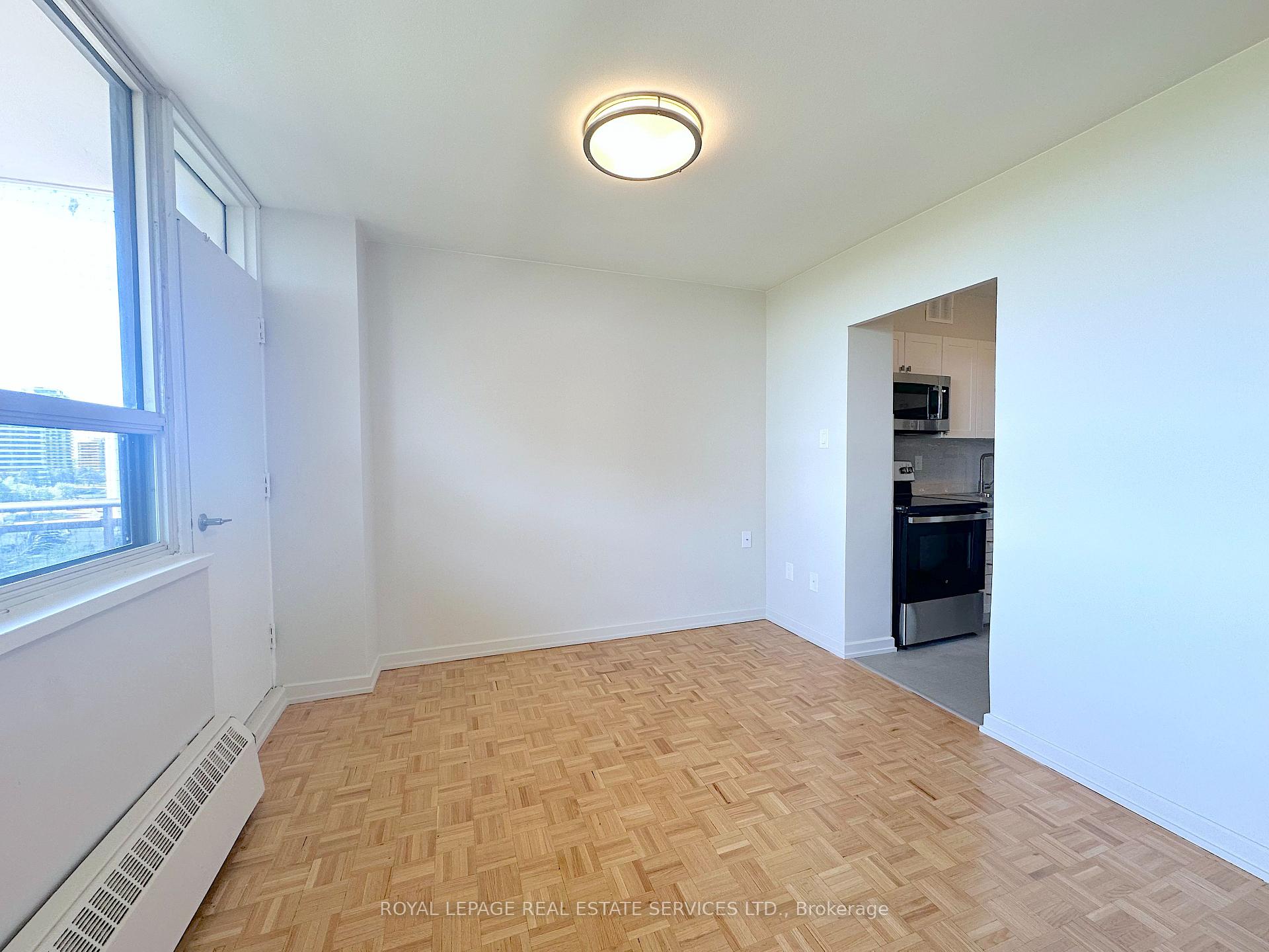 12 Rockford Road 708, Toronto C07 — photo 4 of 5