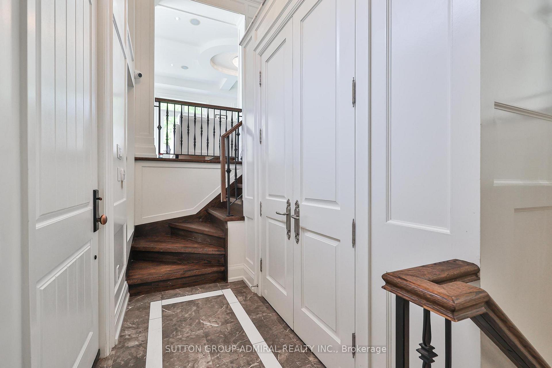 137 Florence Avenue, Toronto C07 — photo 4 of 5