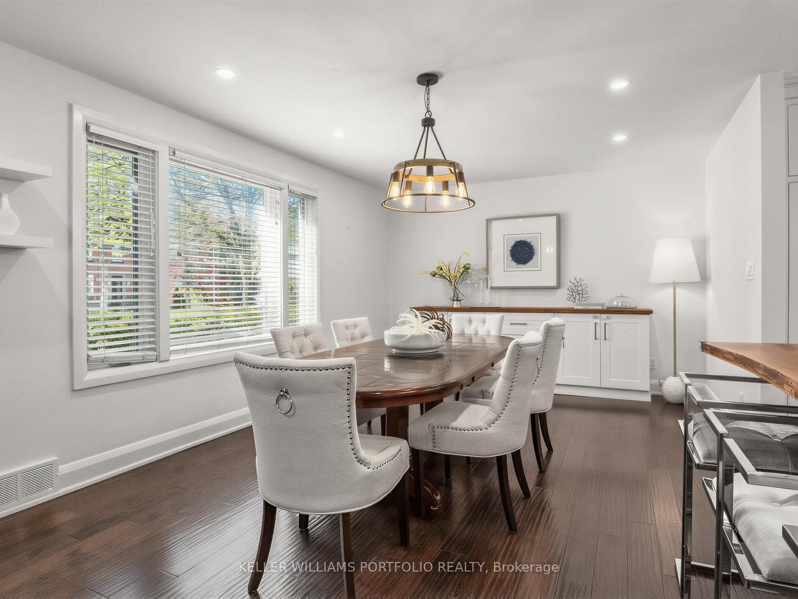 81 Lynnhaven Road N, Toronto C04 — photo 4 of 5